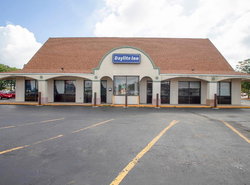 Hotel O Daylight Inn Elkhart I-90, IN