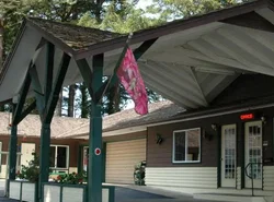 Park Motel and Cabins