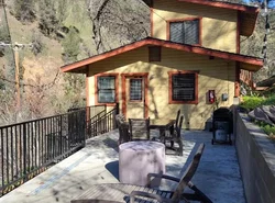 Yosemite Gatekeeper's Lodge