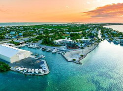 Caloosa Cove Resort - With Full Kitchens