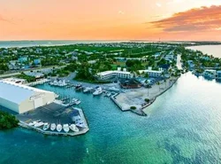 Caloosa Cove Resort - With Full Kitchens