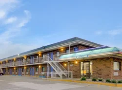 Motel 6-Salina, KS