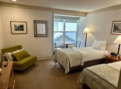 Mountainside Inn 214 Hotel Room