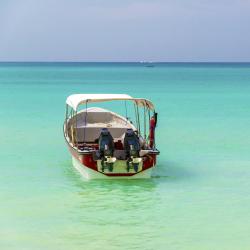 Baru Island Accommodation Los Angeles