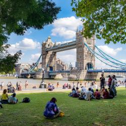 Tower Bridge, London Accommodation Los Angeles