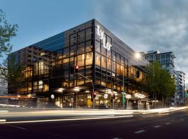 LyLo Auckland Hotel Accommodation Los Angeles