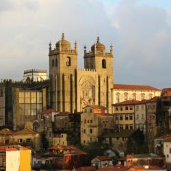 Porto Cathedral, Porto Accommodation Los Angeles