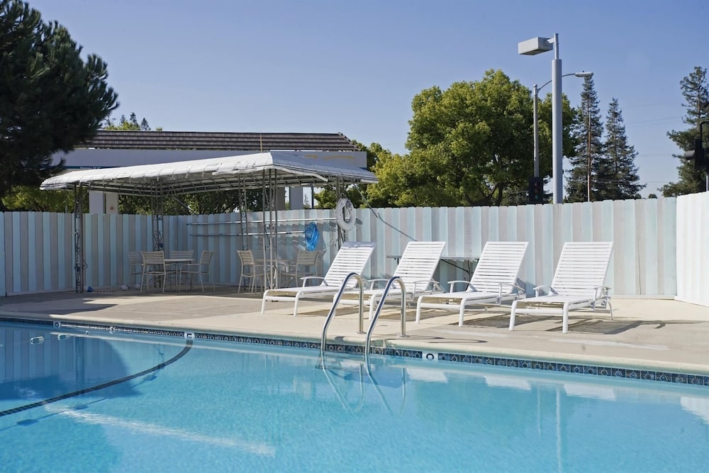 Americas Best Value Inn Livermore - thumb 1