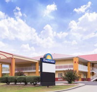 Days Inn by Wyndham Trenton - Accommodation Los Angeles