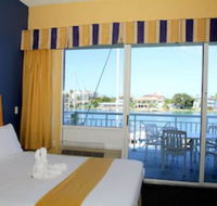 Chart House Suites on Clearwater Bay - Accommodation Los Angeles