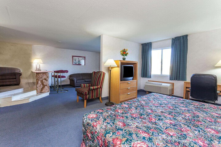 Days Inn & Suites By Wyndham Dundee - thumb 7