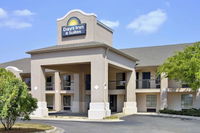 Days Inn  Suites by Wyndham Fort Valley