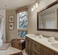 Classically Decorated 3 Bedroom Condo Arrowhead Village Condo - Accommodation Los Angeles