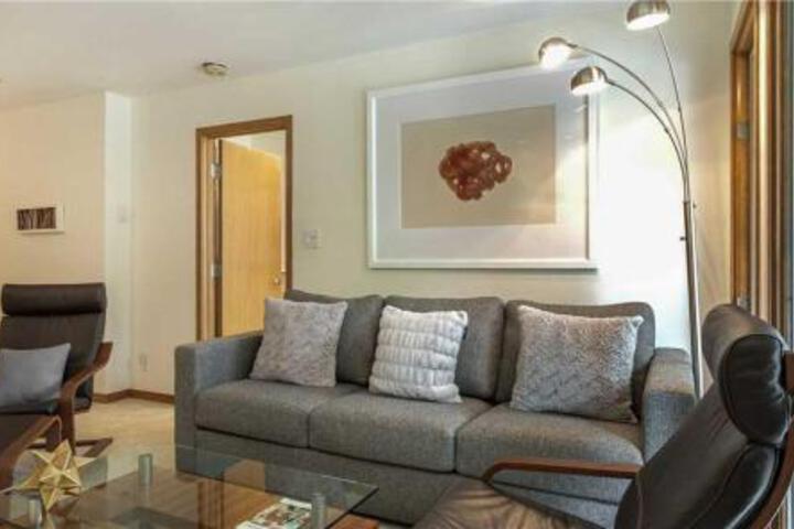 Townsend Place A107 Condo - thumb 6