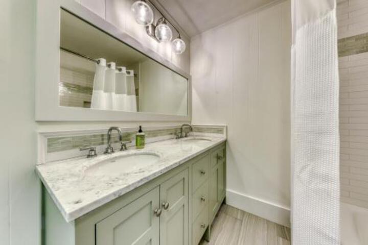 Wallis Sands Beach Serenity - thumb 2