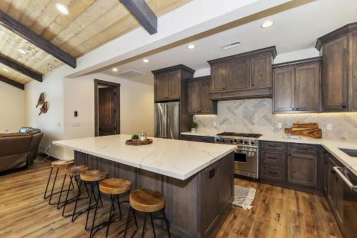 001 Living The Dream Cabin - thumb 4