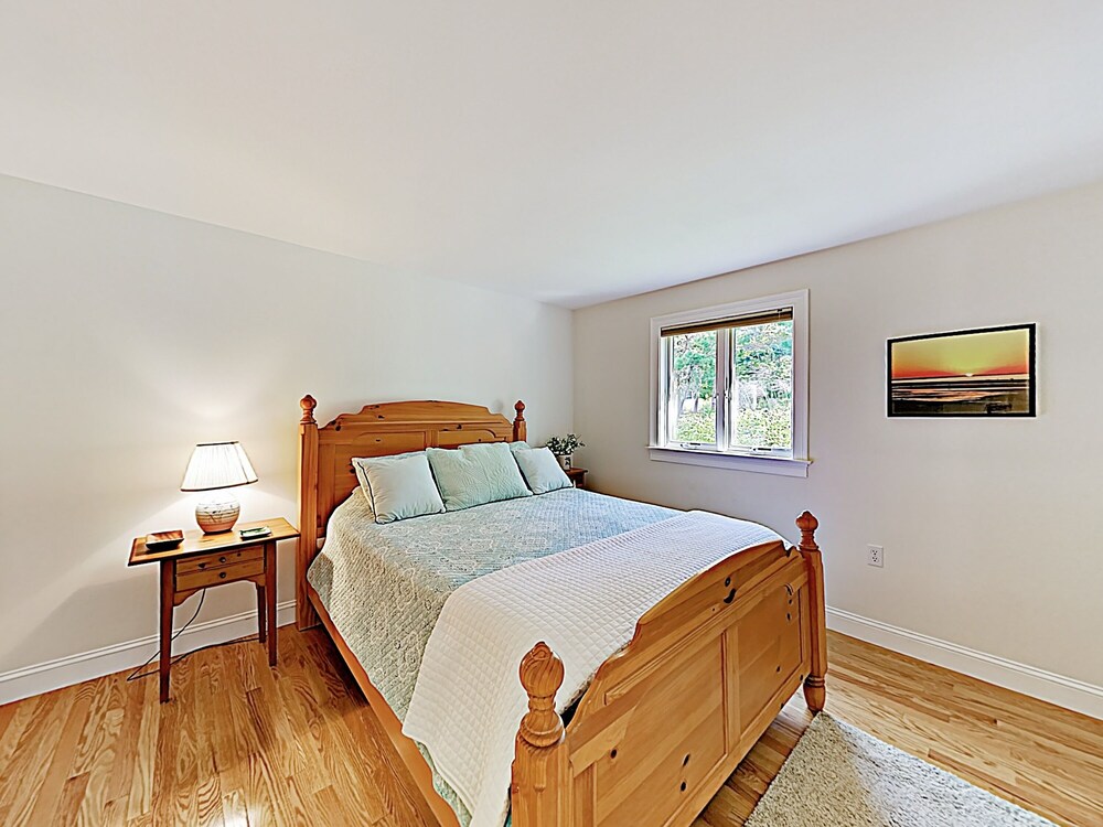 New Listing! Chic Chatham Gem Near Beach & Ferry 3 Bedroom Home - thumb 1