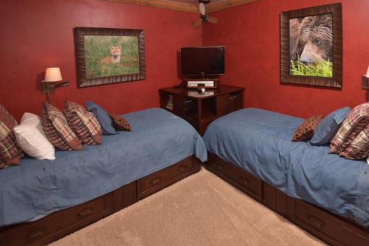 Two Bedroom Apartment - thumb 1