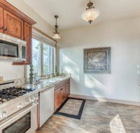 Bretz Point Bliss - Accommodation Los Angeles