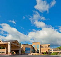 Holiday Inn Lake George Turf an IHG Hotel - Accommodation Los Angeles