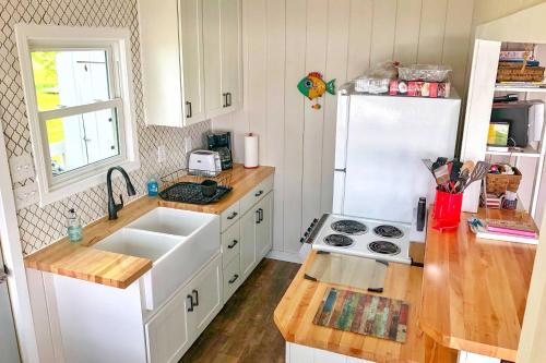 Cozy Fremont Cottage On Lake Poygan & Fishing Dock - thumb 4