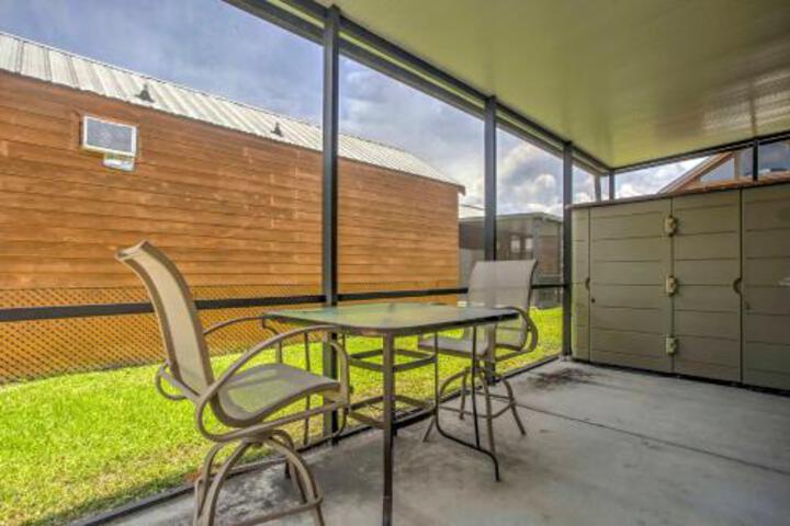 â€˜Glades Havenâ€™ Cozy 1BR Everglades City Cabin - thumb 0
