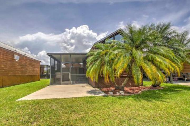 â€˜Glades Havenâ€™ Cozy 1BR Everglades City Cabin - thumb 5