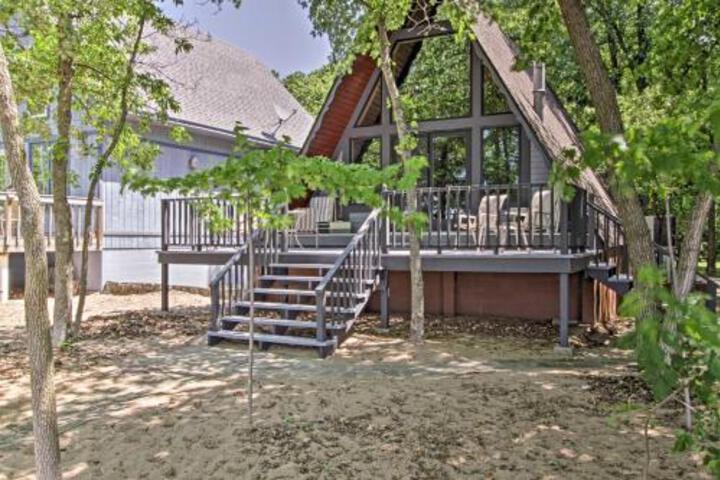 Lakefront Lake Pepin Cottage W / Deck Steps To Beach - thumb 4