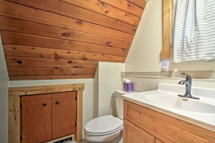 Lakefront Lake Pepin Cottage W / Deck Steps To Beach - thumb 3