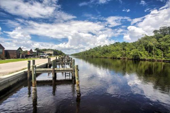 Cozy Everglades City Studio Cabin Steps To Bay! - thumb 1