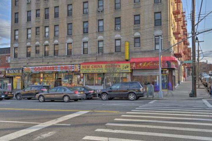 NEW! Bronx Apt Walk To Nereid Subway Station! - thumb 3