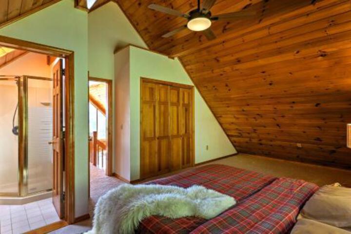 NEW! Catskill Chalet Cabin Near Belleayre Resort! - thumb 4