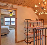 Updated Greenwood Home w / Breathtaking Mtn. Views - Accommodation Los Angeles