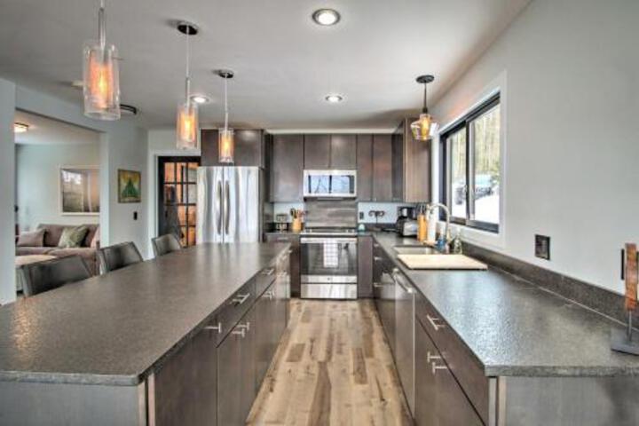 Updated Greenwood Home W / Breathtaking Mtn. Views! - thumb 6