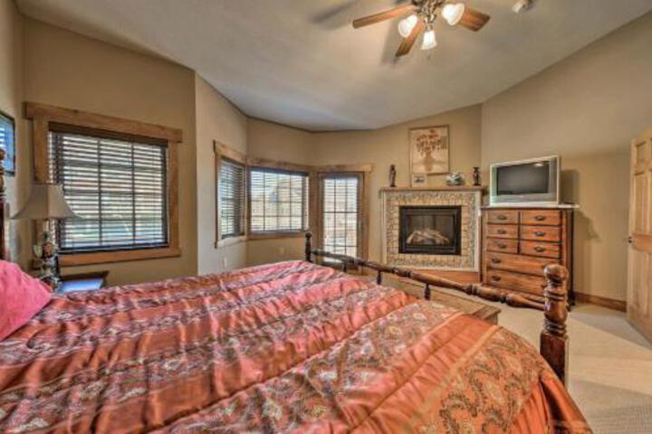 Cozy Southwind Seven Springs Home Ski In / Ski Out! - thumb 1