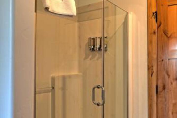 R Lazy S Inn Apt By Airport 30 Min. To Whitefish! - thumb 5