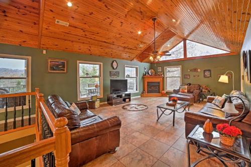 Huge Beaver Lake House W / Private Dock & Fire Pit! - thumb 5