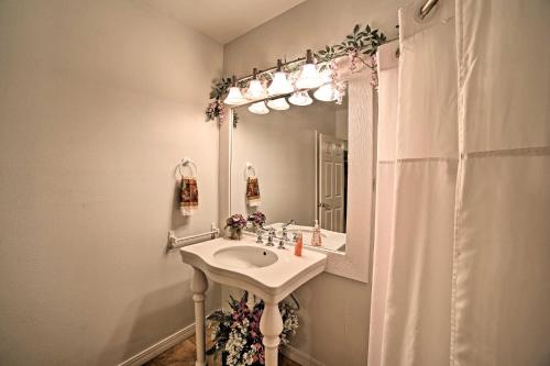 Huge Beaver Lake House W / Private Dock & Fire Pit! - thumb 3