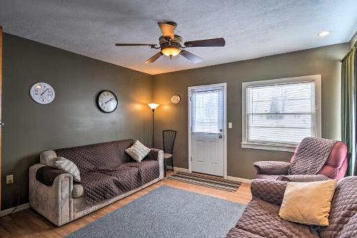 Pet Friendly Cottage Walk To Park & Houghton Lake - thumb 3