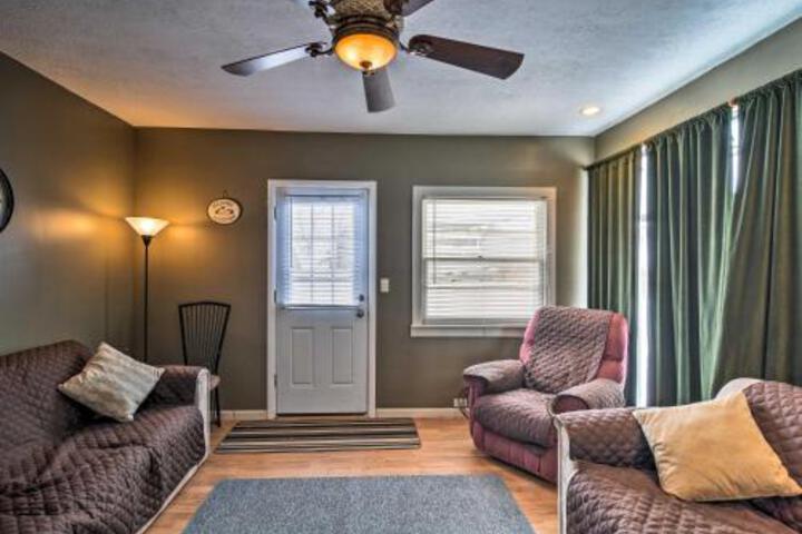 Pet Friendly Cottage Walk To Park & Houghton Lake - thumb 1