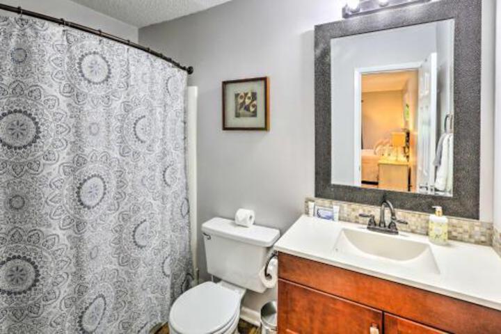 Mount Pleasant Condo Near Charleston & Beaches! - thumb 6