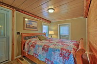 Rustic Cabin Steps to Houghton Lake  Boat Launch