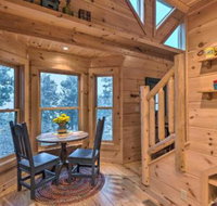 Cozy Log Cabin 1.8 Miles to Downtown Evergreen - Accommodation Los Angeles