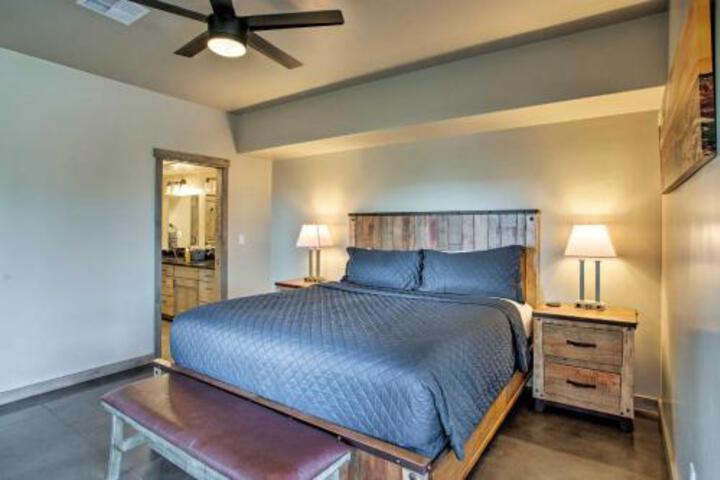 Upscale Moab Townhome W / Hot Tub 20 Min To Arches - thumb 4