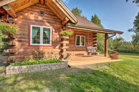 North Pole Log Cabin with Northern Lights Views
