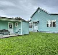 Cottage with Porch 3 Min Walk to Bay St. Louis - Accommodation Los Angeles
