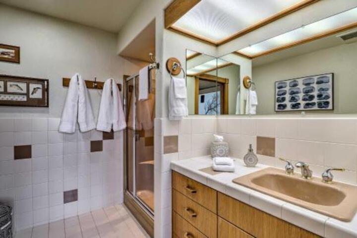 Serene Escape On Flathead Lake W / Boat Dock! - thumb 4