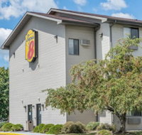 Super 8 by Wyndham New Stanton - Accommodation Los Angeles