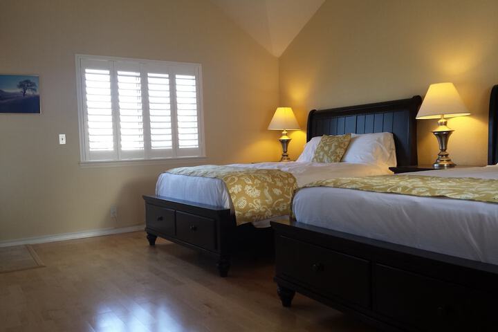 239 Park Avenue 2 Bedroom Condo - thumb 3