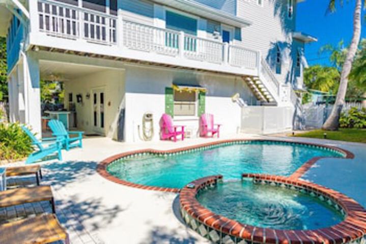 White Shell - thumb 0